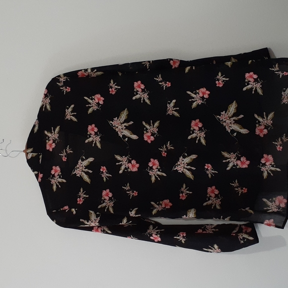 Lumiere V-Neck Long Sleeve Blouse - Picture 3 of 4